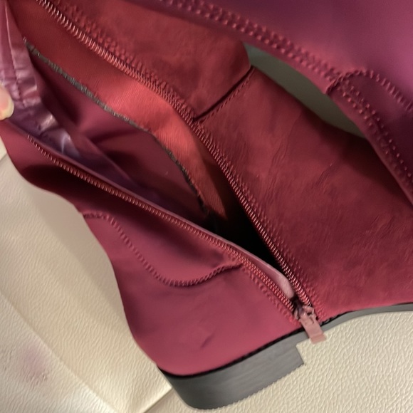 NWT Justfab Flat Boots, Tinsley, Cordovan, 8.5 - Picture 3 of 6